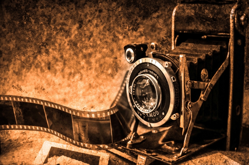 photographe-ST PAUL EN FORET-min_light-wood-night-camera-photography-vintage-1245236-pxhere.com